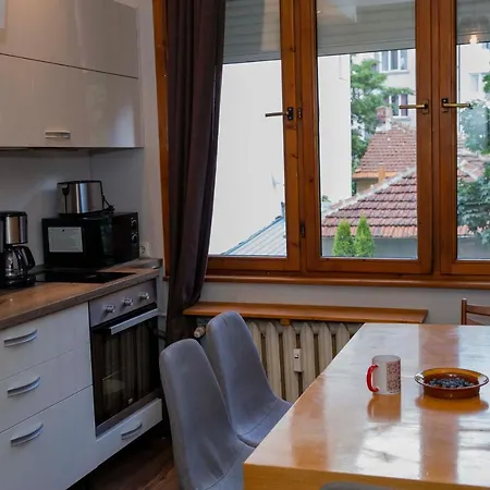 3-bedroom - Urban Art Gallery - Free Parking! Apartment Sofia