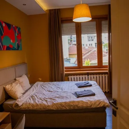 3-bedroom - Urban Art Gallery - Free Parking! Sofia