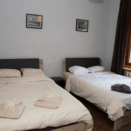 3-bedroom - Urban Art Gallery - Free Parking!